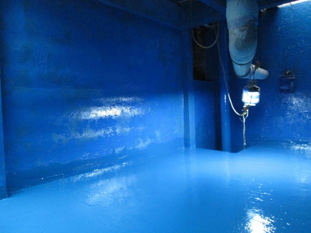 عزل الخزانات من الداخل والخارج بالرياض